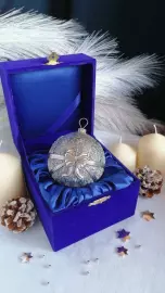 Серебряный елочный шар "Зимняя сказка"